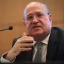 FMI advierte a Argentina sobre tipos de cambio "ad hoc" en medio de una inflación del 100%
