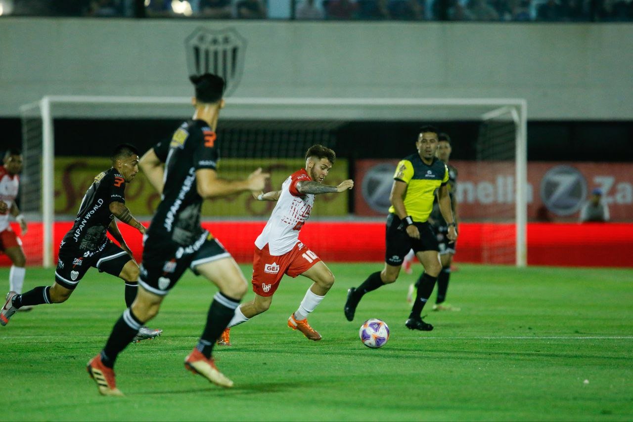 A un paso del objetivo: Instituto va por el ascenso ante Estudiantes (BA) | Canal Showsport