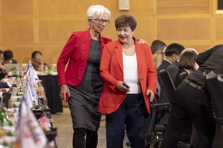 Lagarde, la que otorgó el préstamo; Georgieva, la que viene a cobrarlo