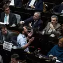 Golpe al Gobierno: la oposición dialoguista y el kirchnerismo lograron media sanción a nueva fórmula jubilatoria