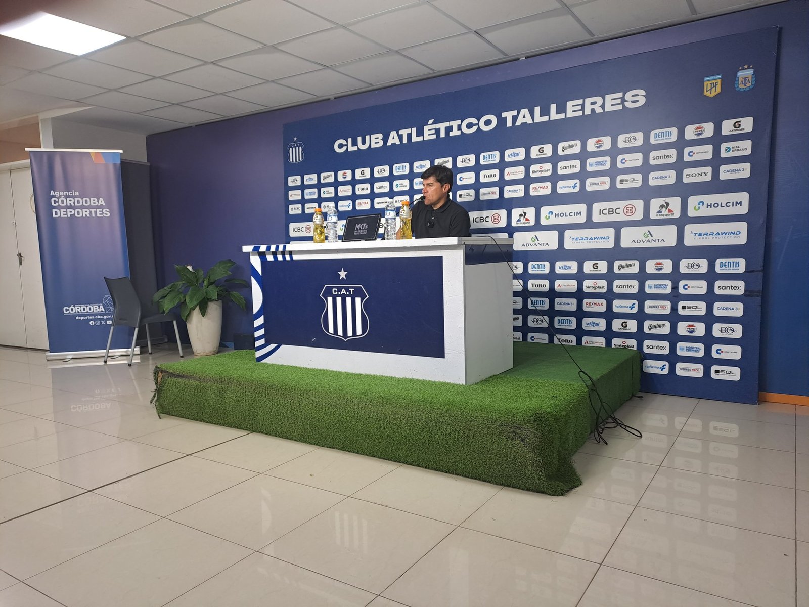 "Cacique" Medina: "Fuimos un equipo nervioso y no encontramos los caminos" | Canal Showsport