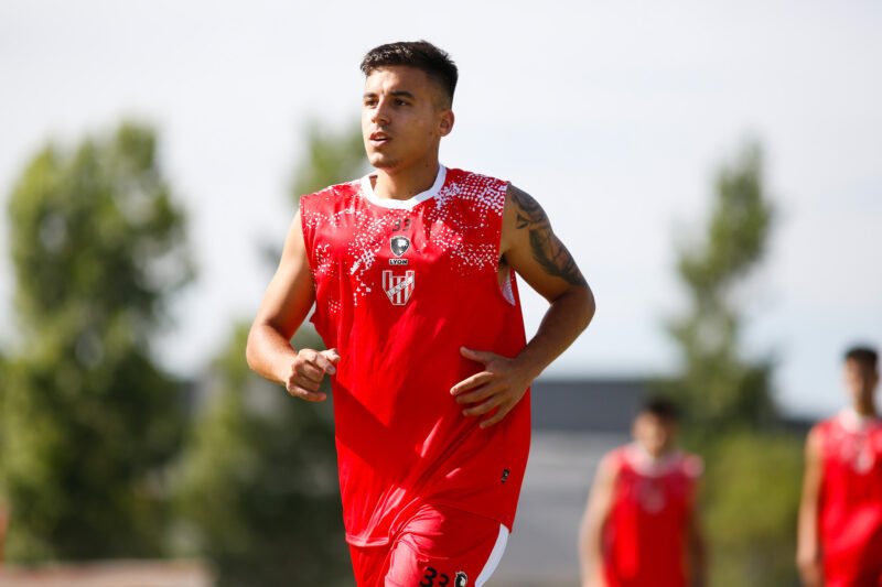 El futbolista con pasado en Instituto que fue presentado en un equipo de la Primera Nacional | Canal Showsport