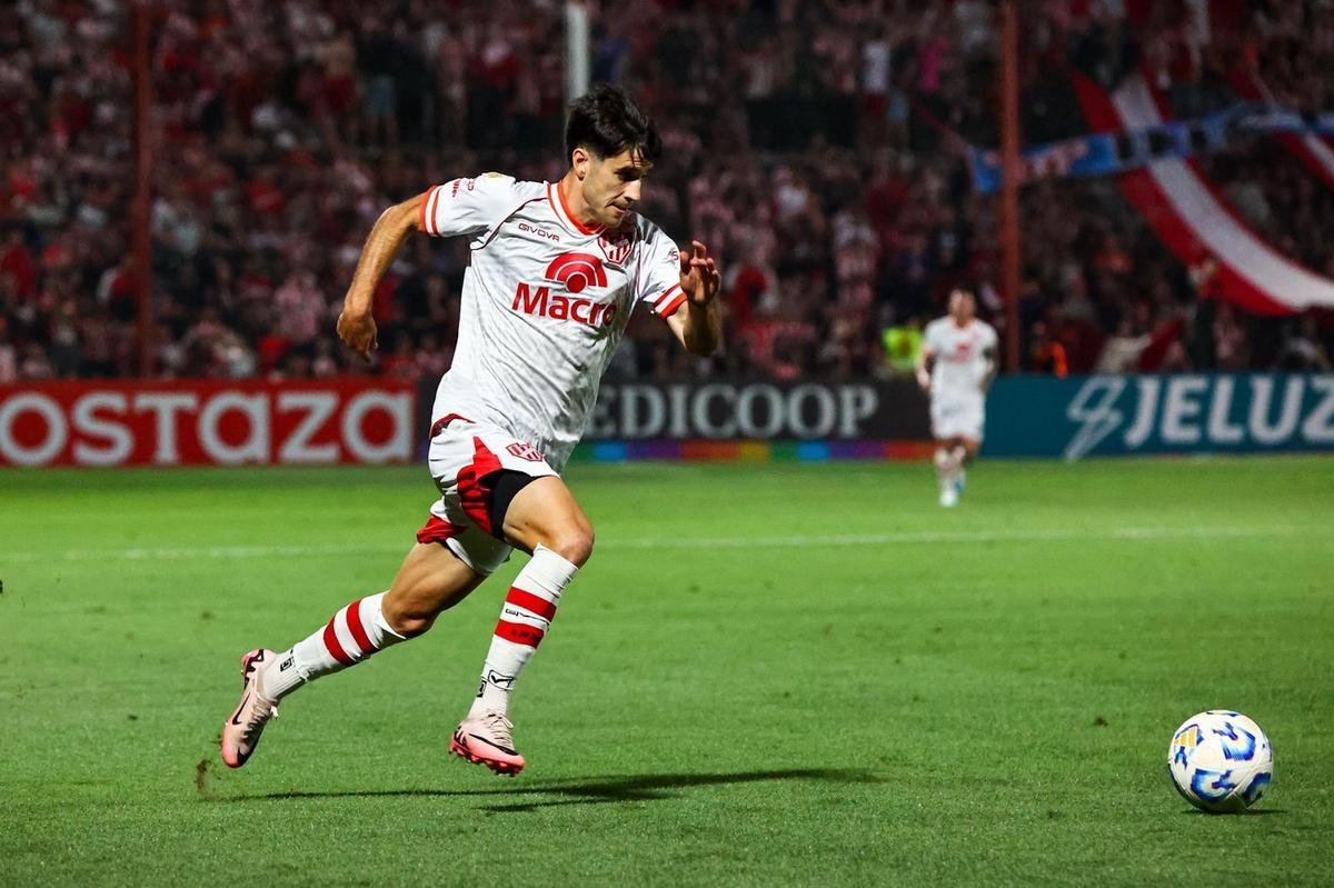 Melgar estaría buscando un jugador de la gloria para la próxima temporada | Canal Showsport