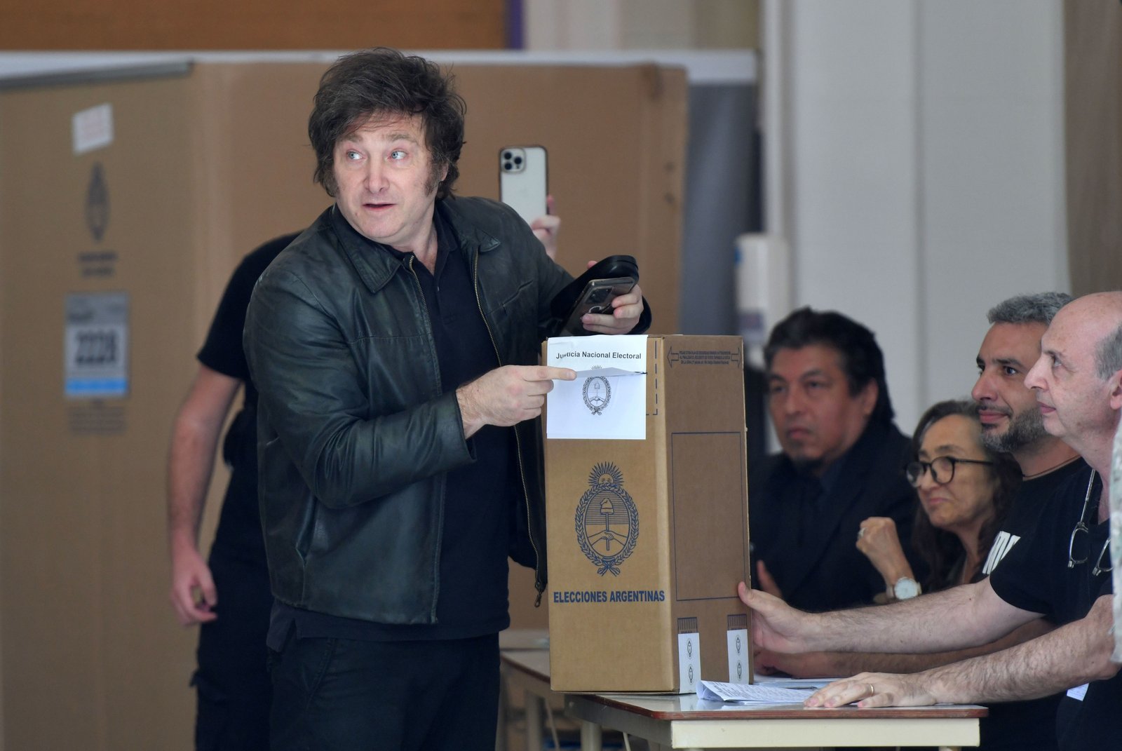 Argentina vota con normalidad: continuidad y fuerte presencia del Estado o cambio absoluto y ultraliberal | Internacional