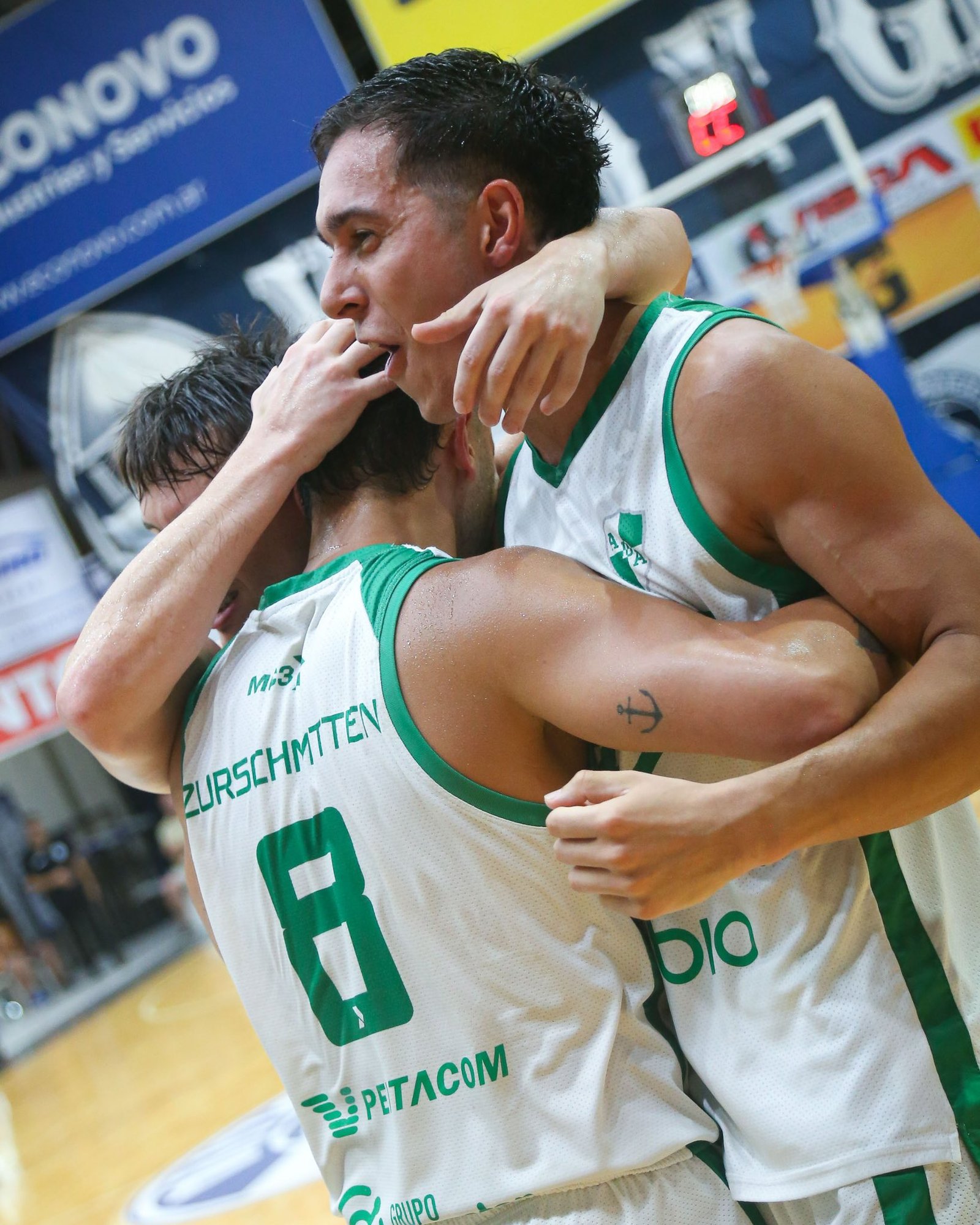 Un triunfo que da aire: Atenas venció a Independiente de Oliva | Canal Showsport