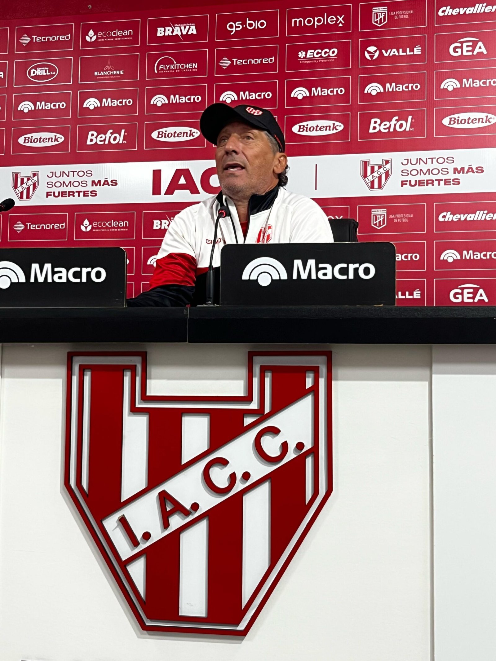 Pedro Troglio post empate: "A mi no me afectan las críticas" | Canal Showsport