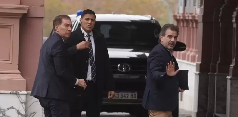 Diego Santilli y Cristian Ritondo en Casa Rosada.