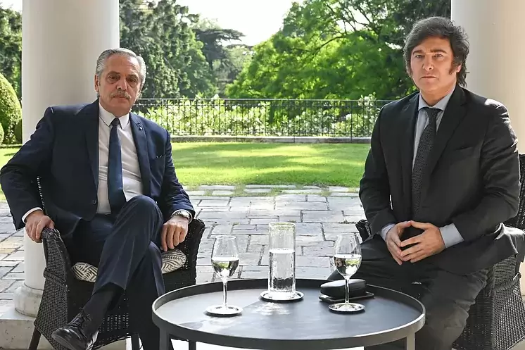 El expresidente, Alberto Fernández, y el actual mandatario, Javier Milei