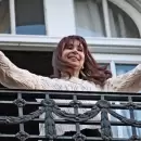 El balcón de la controversia: ¿cómo logró Cristina hablarle a Plaza de Mayo?