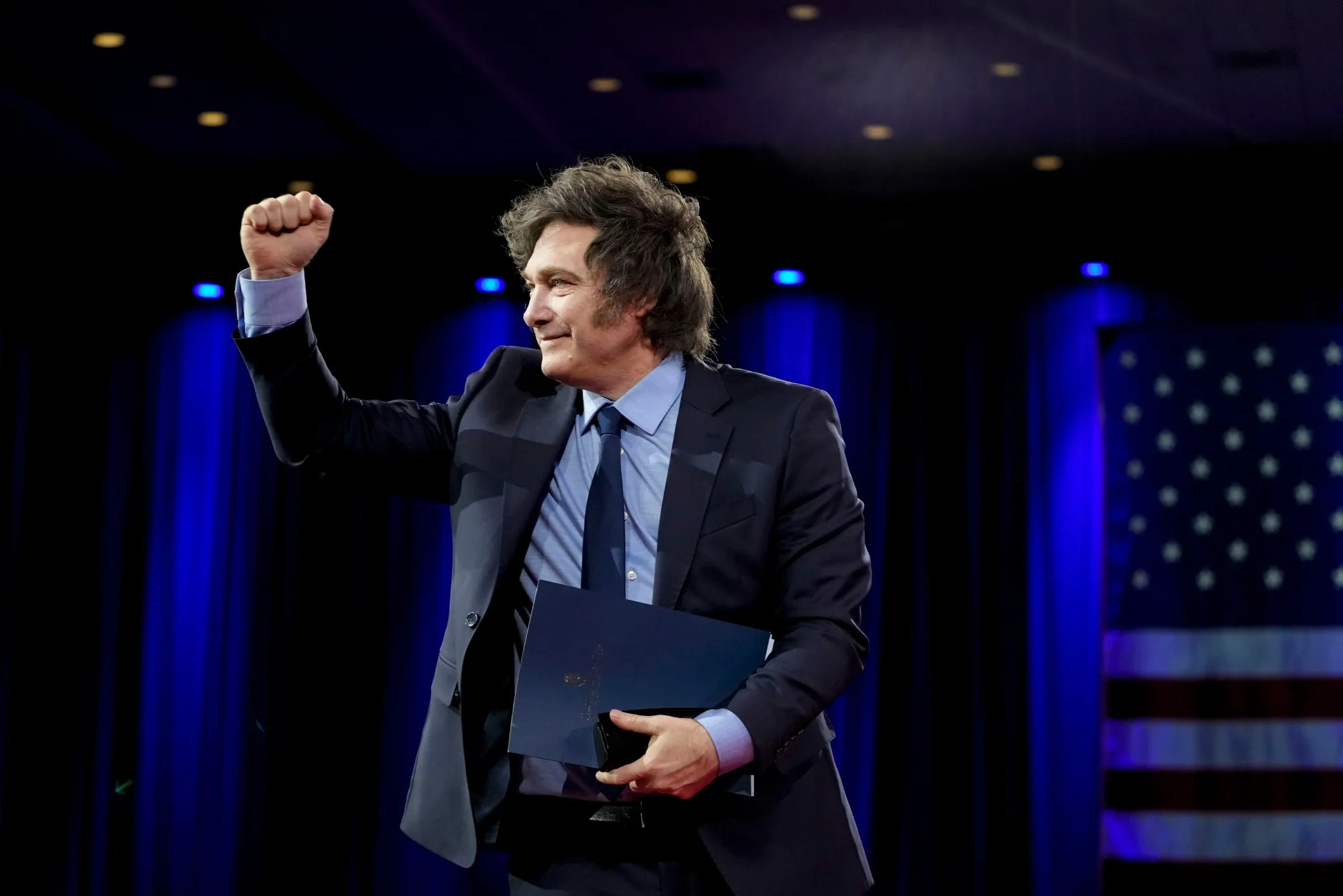 Milei's Party Holds Big Lead In Poll Ahead of Midterm Vote - Bloomberg