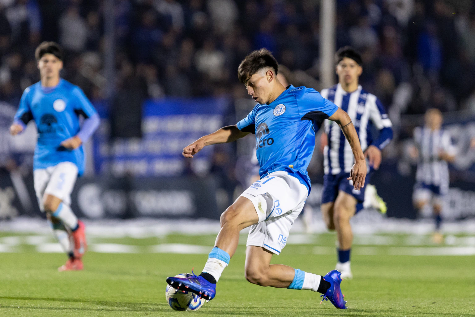 En juego: Belgrano se presenta en Villa Esquiú con un esperado regreso | Canal Showsport