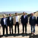 Provincias Unidas tilda a Milei de "bizarro" y apunta a la presidencia en 2027