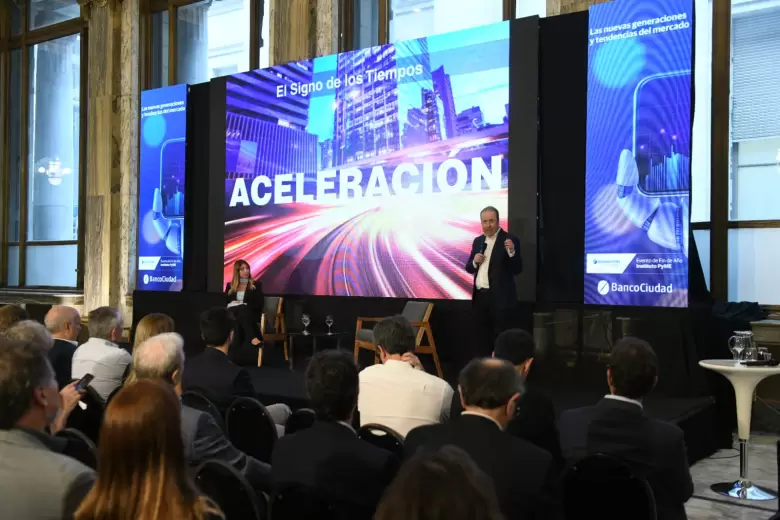 El impactante evento del Banco Ciudad que reunió a Guillermo Oliveto y Pasty Lauria
