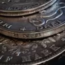 Plata vs Oro: ¿Qué Metal Precioso Elegir para tu Cartera en 2025?