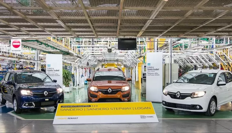 Logan, Sandero y Stepway se despiden de Santa Isabel.
