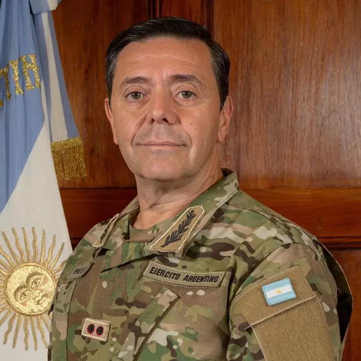 El teniente general Carlos Alberto Presti