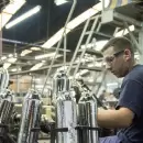 Dato oficial: la industria aún está 6% abajo del nivel previo a Milei y la construcción se desploma 24,1%