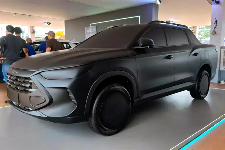 BYD se basó en la arquitectura del SUV Song Pro para dar origen a esta camioneta chica que será rival de Fiat Toro.