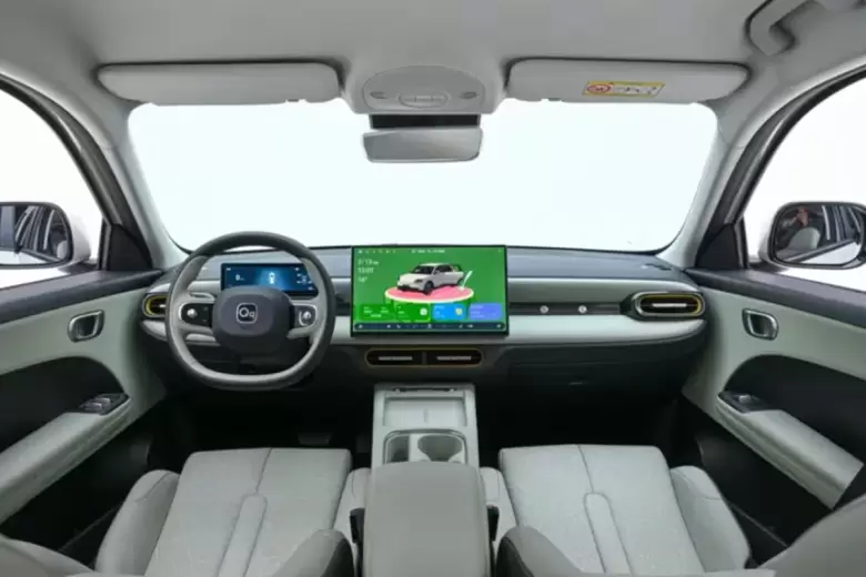 Así es el interior despojado del Nuevo Chery QQ.