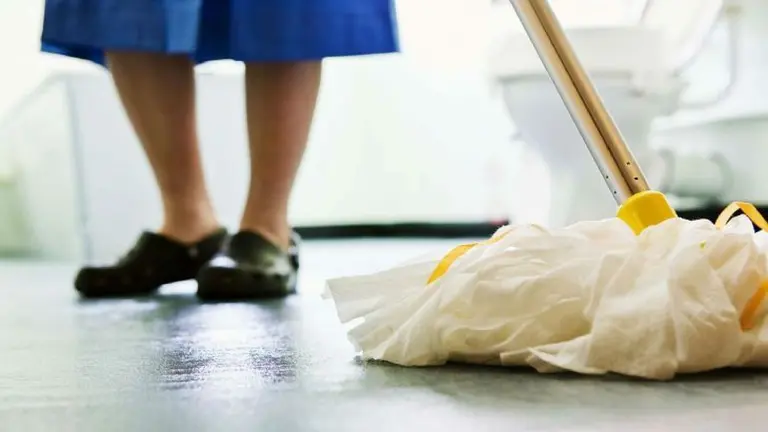 Empleada doméstica: cuánto cobra por hora en mayo