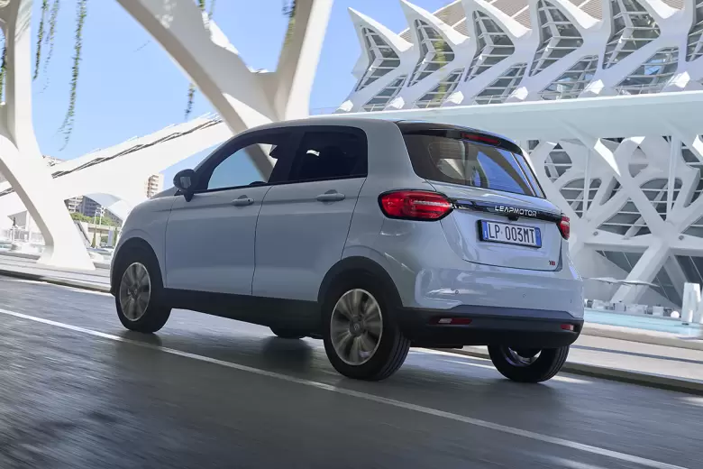 El Leapmotor T03 es un city car 100% eléctrico que tiene una autonomía de 265 km.