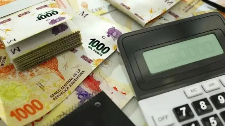 Aguinaldo 2026: cómo calcularlo, cuándo se paga y a quiénes les toca