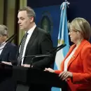 Junto a Caputo y Monteoliva, Adorni esquivó las preguntas sobre el impacto de su causa judicial: "No se entendió el criterio de la conferencia"