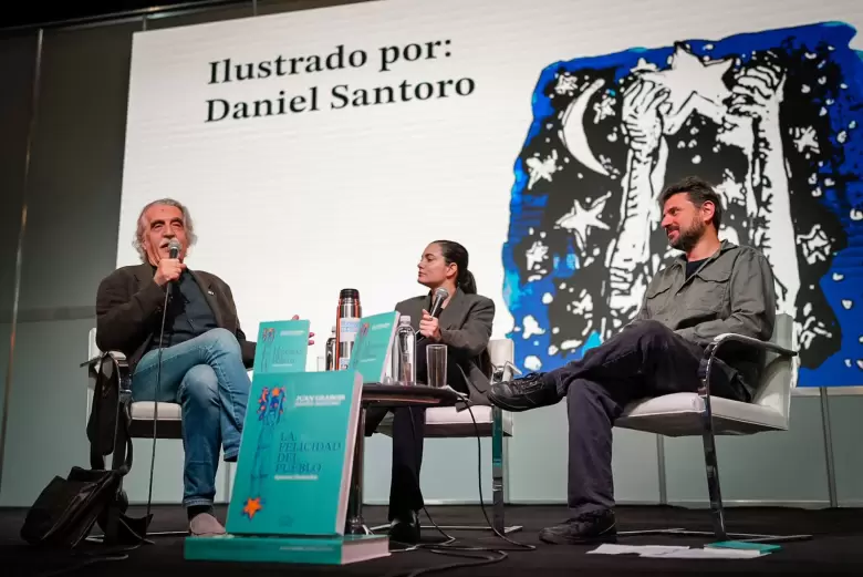 Juan Grabois presentó "La felicidad del pueblo" en la Feria del Libro