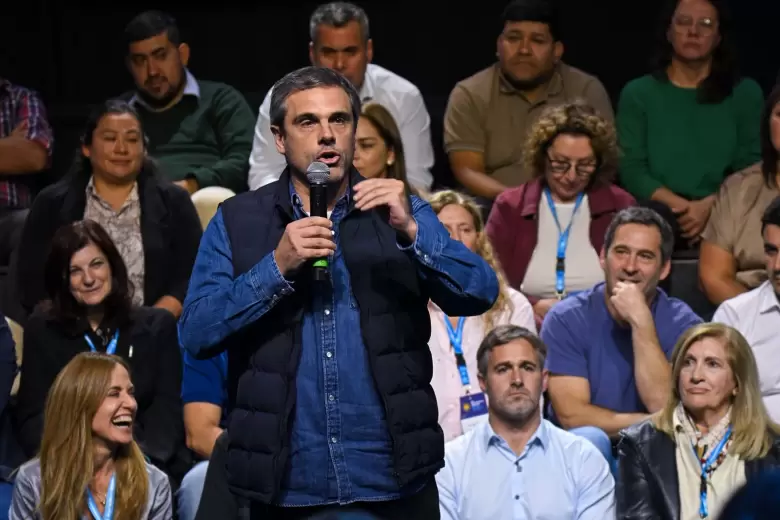 Guillermo Michel en el encuentro "El peronismo debate" en Parque Norte