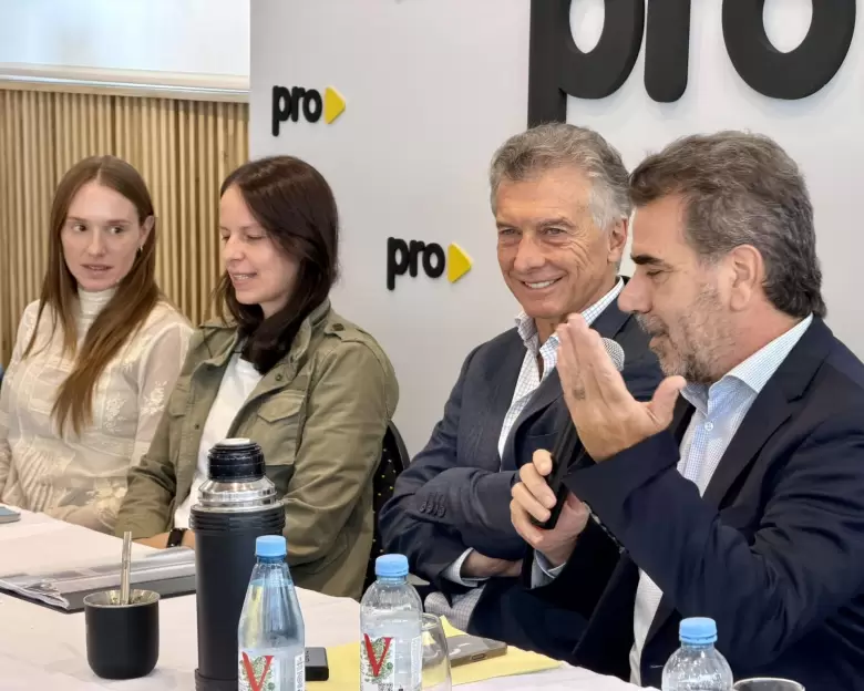 Florencia De Sensi, Soledad Martínez, Mauricio Macri y Cristian Ritondo en la última reunión del Consejo Directivo del PRO bonaerense