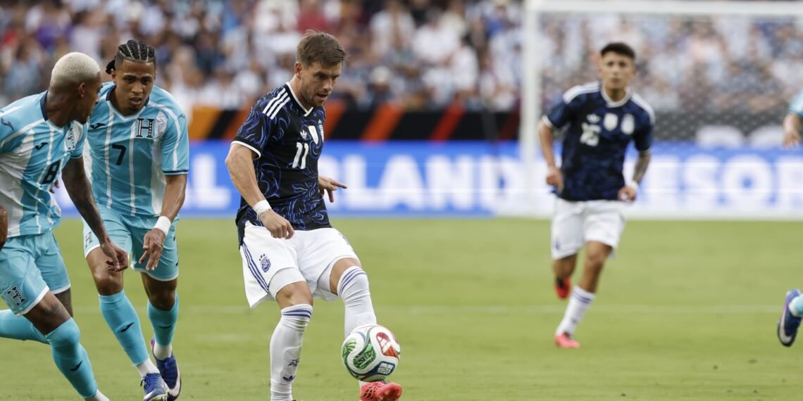 En juego: Argentina le gana 2-0 a Honduras en uno de sus últimos amistosos antes del Mundial
