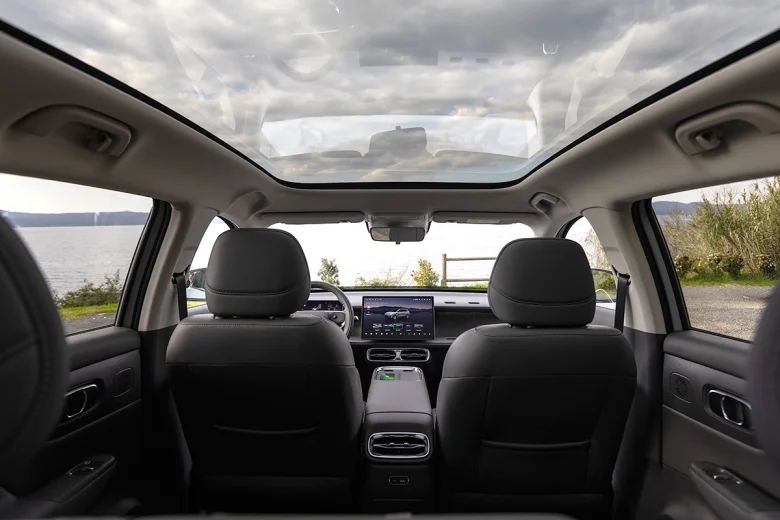 Así es el interior del B10, primer modelo que la marca comercializa en el país. - ss