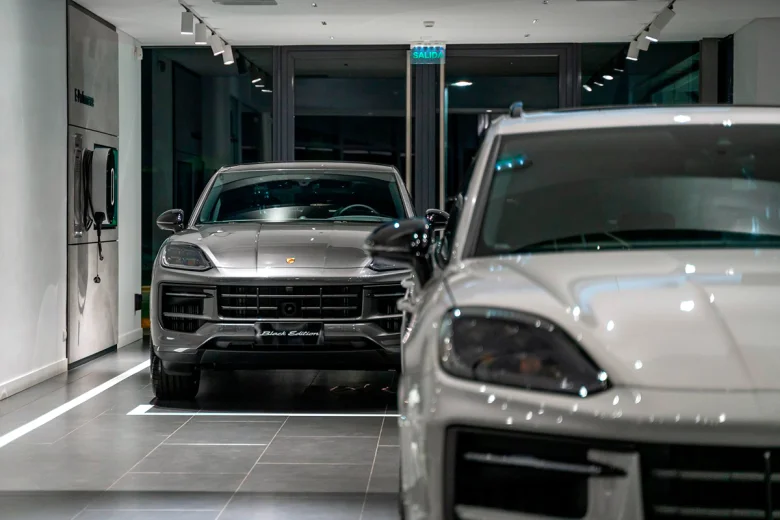 Los modelos Cayenne y 911 son los de mayor demanda en el mercado argentino de Porsche. - Porsche