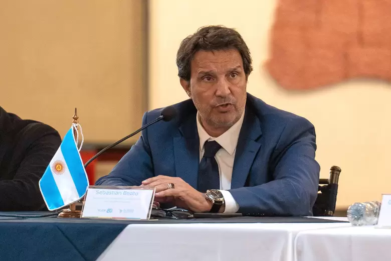 Sebastián Beato, presidente de ACARA, participó del encuentro llevado a cabo en Quito.