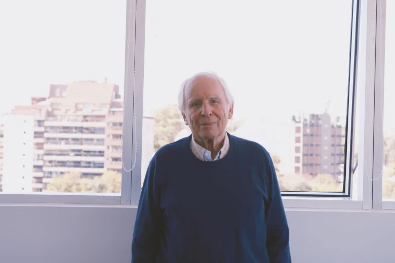 "Al universo progresista en la Argentina le da pánico que Milei acierte con el plan de estabilización", sostiene Gerchunoff. - Foto: Ramiro Gamboa